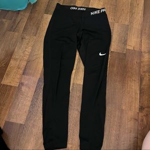 NIKE PRO LEGGINGS